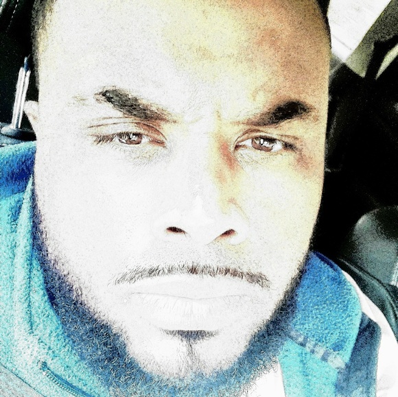 Meet your Posher, Fabien - Picture 1 of 1